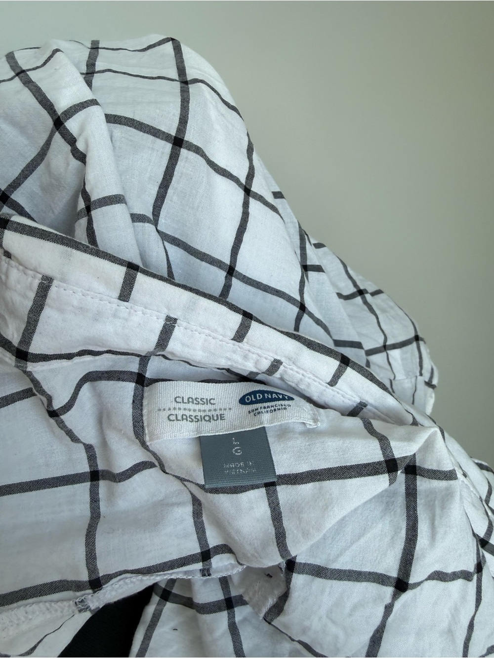 Old Navy White Shirt with Black Windowpane Check - Picture 3 of 4
